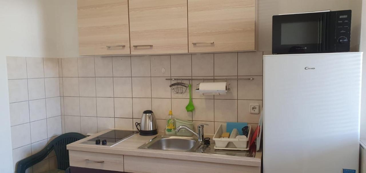 Apartmani Sonia Njivice Exterior foto