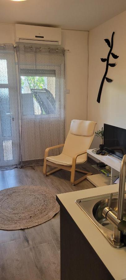 Apartmani Sonia Njivice Exterior foto